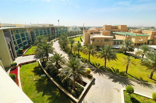 أمير الرياض يرعى حفل تخريج دفعات جديدة من جامعة الفيصل الأحد