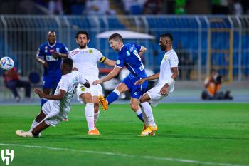 الهلال يتعادل في الوقت القاتل أمام الاتحاد في دوري روشن