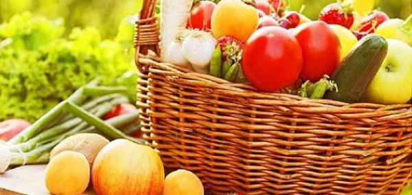 تناول الغذاء المتوازن من الفواكه والخضروات والسوائل قبل قترة الحج - مشاع إبداعي