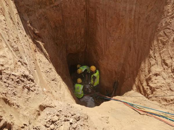 المدينة المنورة.. الدفاع المدني يباشر سقوط مقيم في بئر ارتوازية