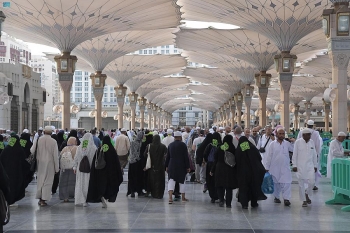 عدد الحجاج المتبقين في المدينة المنورة 163124 حاجًا - واس