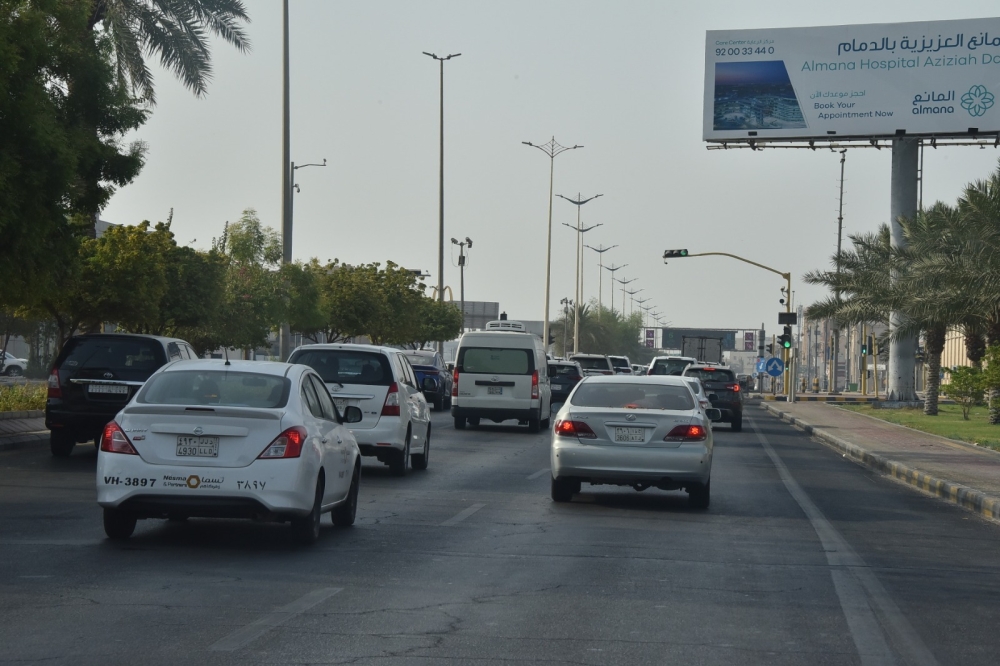 كثافة مرورية بالتزامن مع عودة المعلمين والكوادر الإدارية