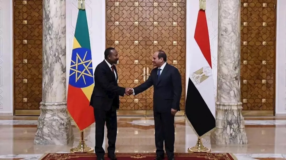 السيسي وأبي أحمد اتفقا على إجراء مباحثات بشأن ملء وتشغيل سد النهضة - head topics