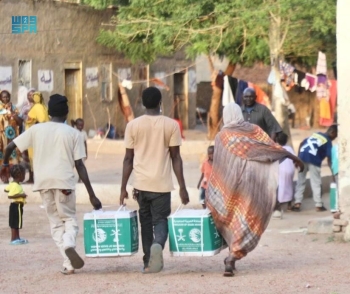 توزيع 20 طنًا من السلال الغذائية بولاية الجزيرة في السودان - واس