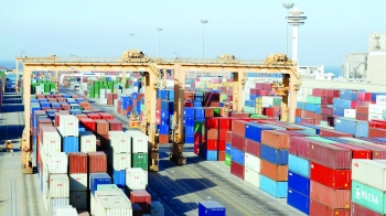 يحق لهيئة الزكاة والضريبة والجمارك إيقاف الرخصة في حال تهريب البضائع (اليوم)