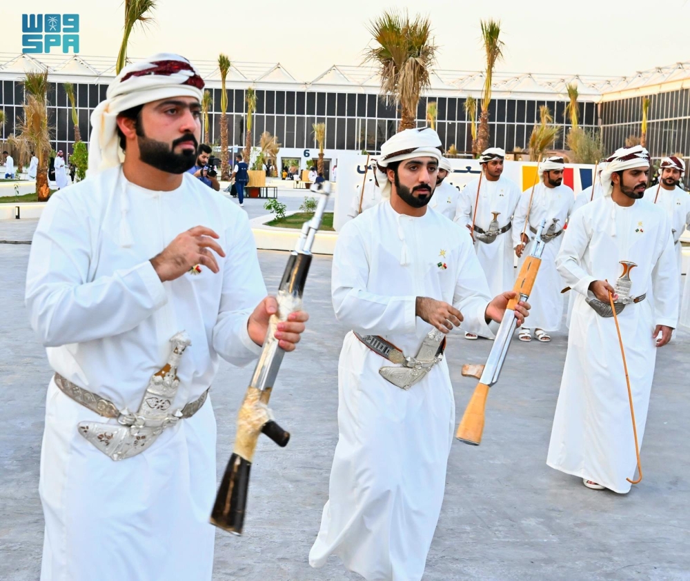 قدمت 