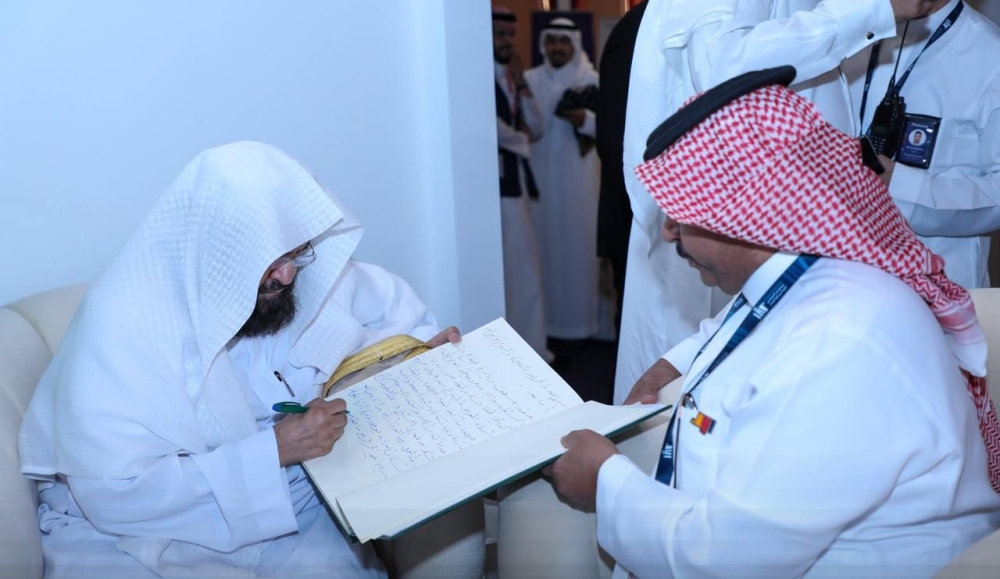 خلال معرض الكتاب..السديس : نعمل على نشر الدين الإسلامي وتسامحه