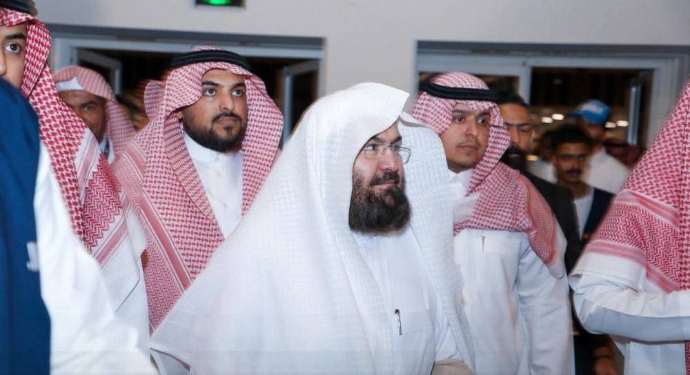  خلال زيارة رئيس الشؤون الدينية للمسجد الحرام والمسجد النبوي لمعرض الرياض الدولي للكتاب- اليوم
