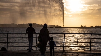 Family_Time_King_Fahd_s_Fountain_crop-1160x650