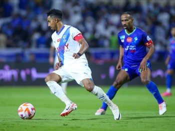 الهلال ينتزع نقاط الفتح ويبتعد بصدارة دوري روشن