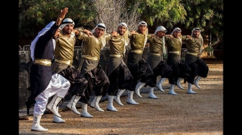 اليونسكو تدرج الدبكة الفلسطينية في قائمة "التراث غير المادي"