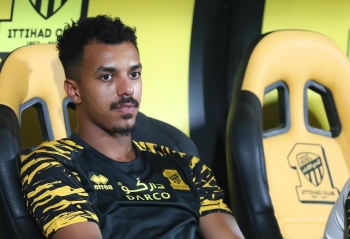 الاتحاد يعلن إصابة أحمد بامسعود بقطع في الرباط الصليبي