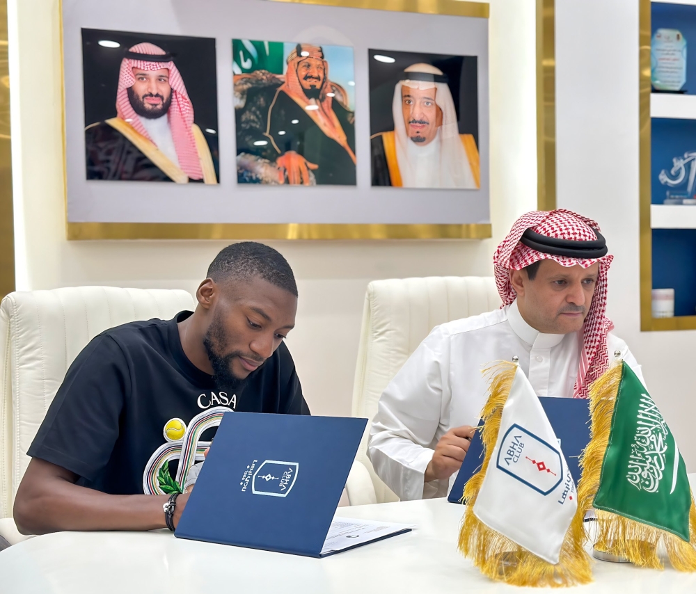 الاتفاق يقترب من حسم صفقة كارل إيكامبي من أبها _عاجل