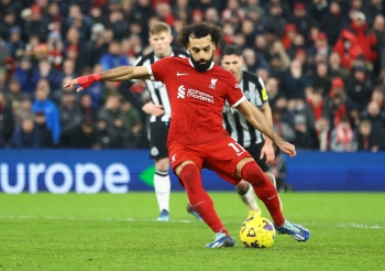 الاتحاد يتمسك بضم محمد صلاح في الصيف القادم