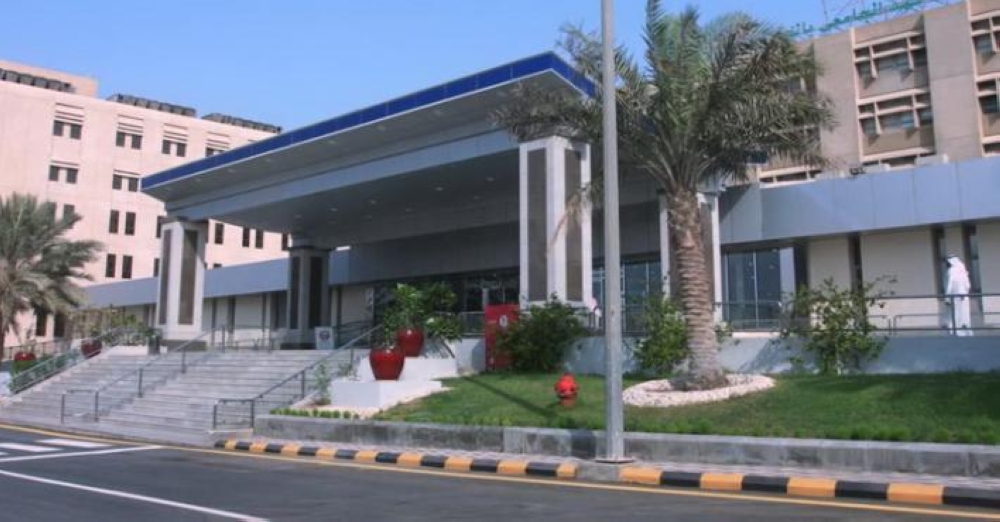 لأول مرة.. زراعة قرنية واحدة لمريضين في الخبر