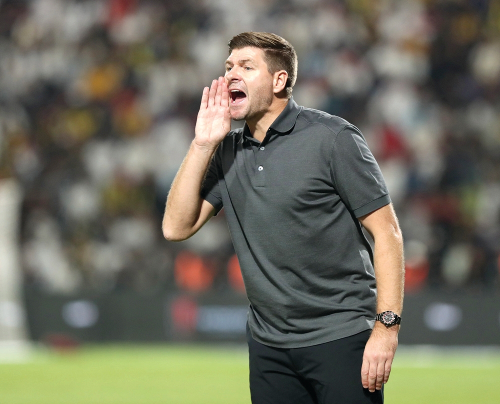 بعد الخسارة من الهلال.. كشف حساب جيرارد مع الاتفاق
