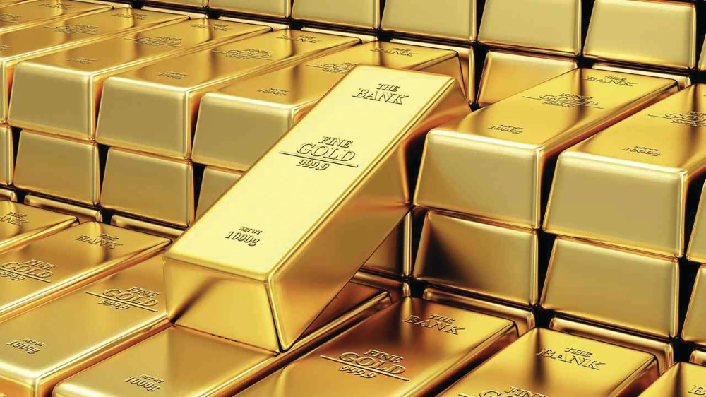 انخفاض أسعار الذهب بعد صعوده إلى مستويات قياسية