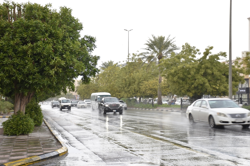 طقس السعودية..  الأرصاد  ينبه من أمطار على الرياض تستمر حتى الإثنين