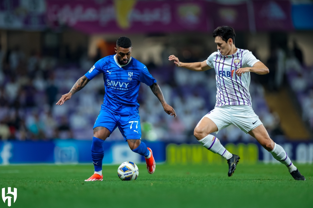 احصائيات الشوط الأول من مباراة العين والهلال