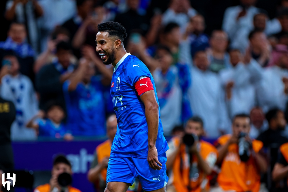 نجم العين يعتذر لسالم الدوسري بعد نهاية لقاء الهلال والعين