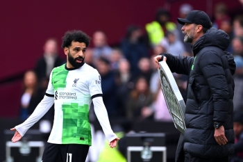 محمد صلاح وكلوب في مباراة ليفربول وويستهام 