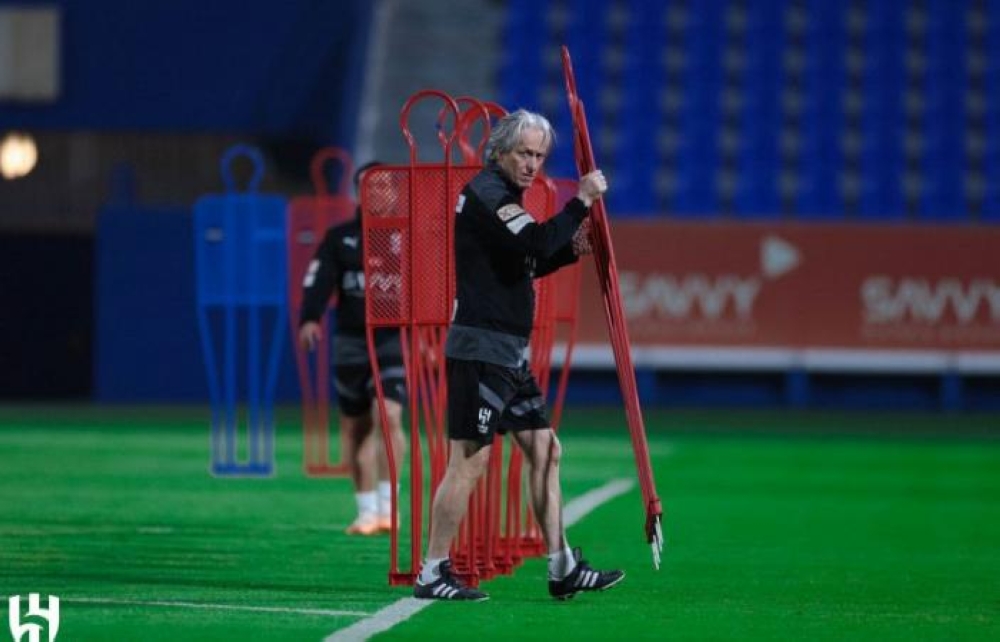 جيسوس يعلق على إراحة لاعبي الهلال بعد حسم اللقب