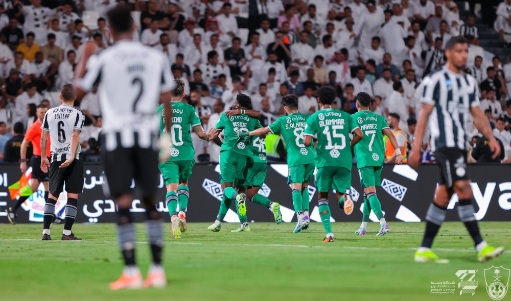 فيرمينو يقود الأهلي للفوز على الشباب بدوري روشن