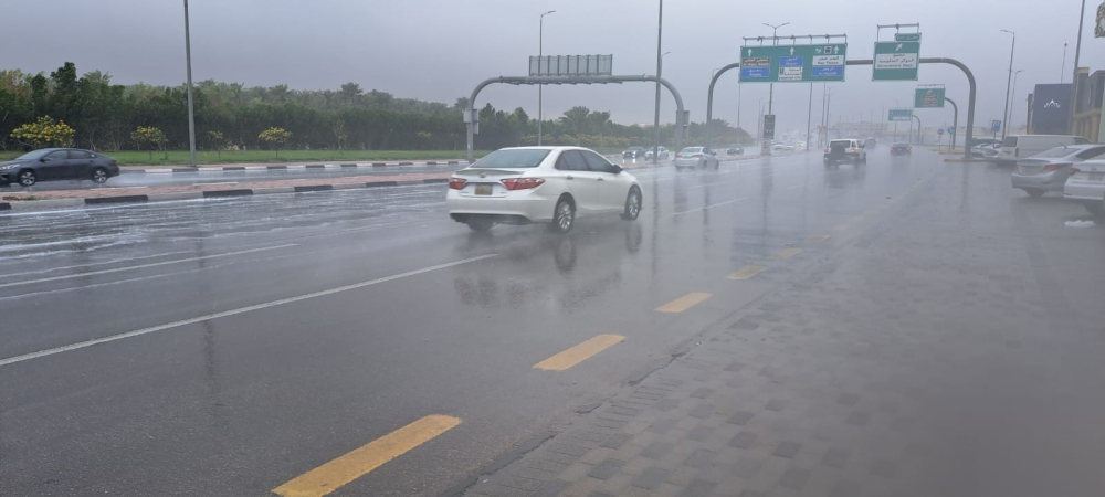 "الأرصاد": أمطار غزيرة على منطقة جازان