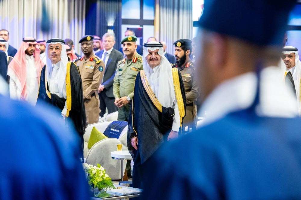 أمير الشرقية يرعى تخريج 356 متدربًا في قطاع الحفر