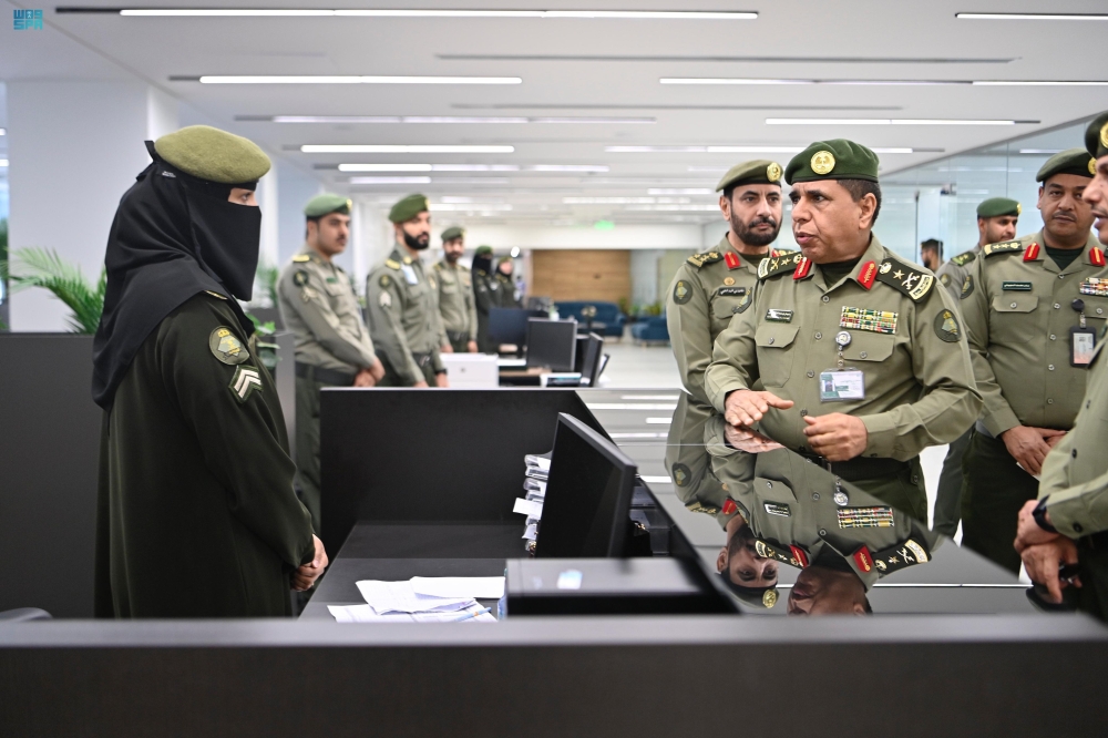 الشرقية.. الفريق اليحيى يتفقد العمل بجوازات منفذي جسر الملك فهد والرقعي