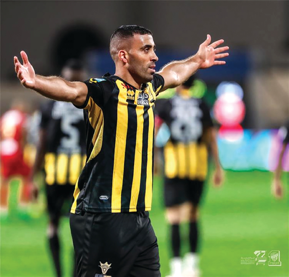 حمدالله يثير الجدل بعد ارتباط اسمه بالرحيل عن الاتحاد