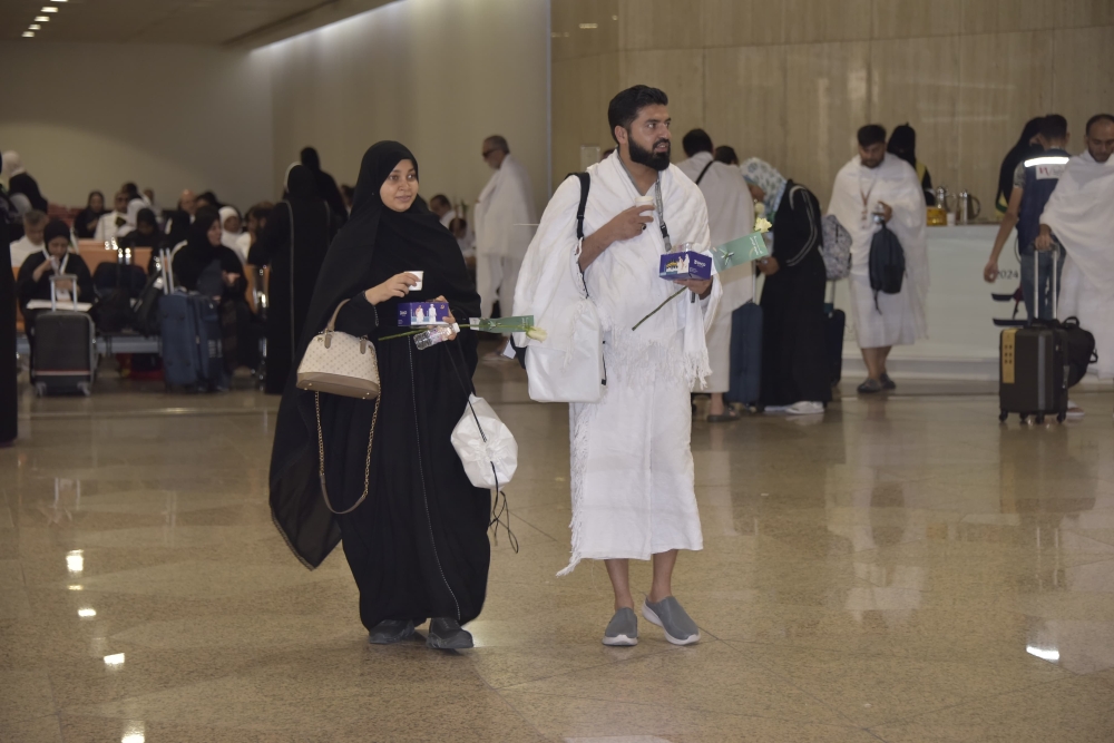 فيديو| عبر مطار الدمام.. حجاج يشيدون بالخدمات الاستباقية في المملكة 