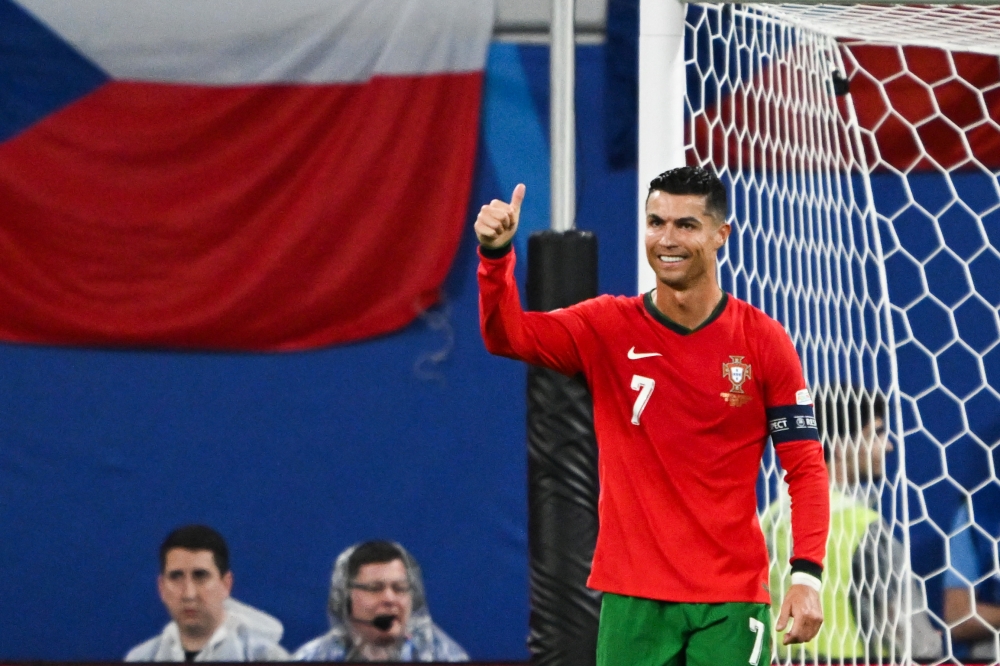 رونالدو يواصل كتابة التاريخ في اليورو بمشاركة سادسة