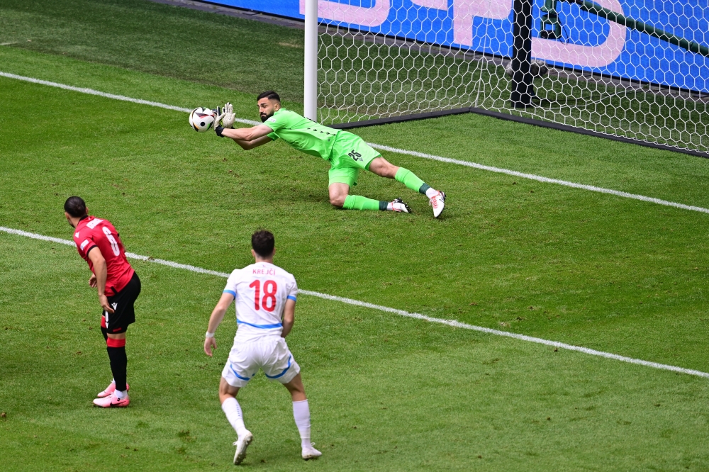 حارس جورجيا يتفوق على كبار يورو 2024
