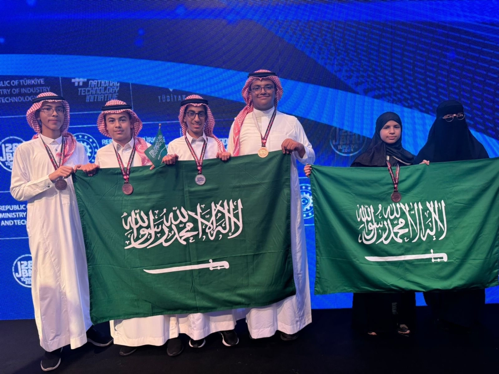 طلاب المملكة يحصدون 5 ميداليات في أولمبياد الرياضيات بتركيا