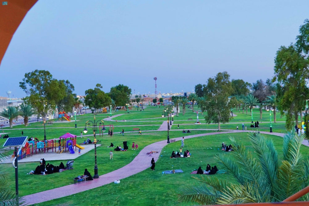 تنزه وألعاب منوعة.. حدائق 