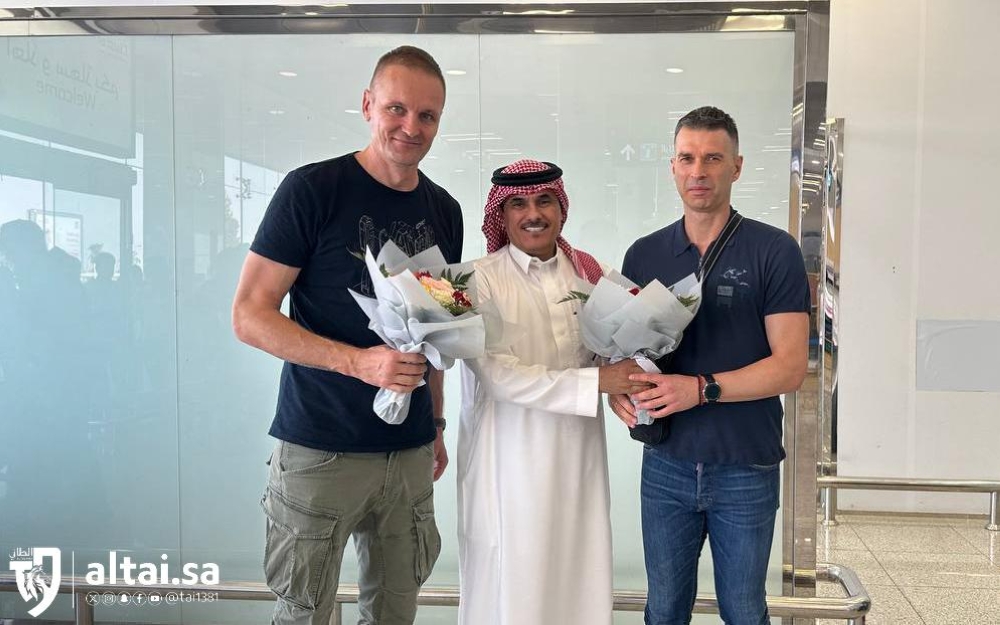 وصول إيليتش لتولي تدريب الطائي