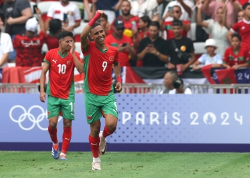 المغرب تفوز على العراق وتبلغ دور الثمانية بمنافسات كرة القدم في أولمبياد باريس