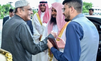 الرئيس الباكستاني يستقبل إمام وخطيب المسجد النبوي
