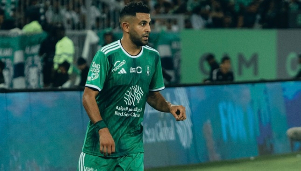 غياب رياض محرز عن تدريبات الأهلي قبل مباراة النصر ـ عاجل