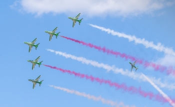 صور| عروض القوات الجوية السعودية بفعاليات "أسبوع أثينا الدولي للطيران"