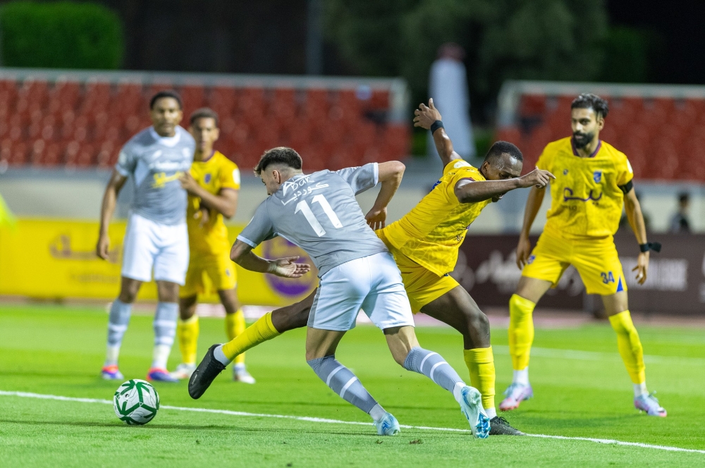 دوري يلو.. نيوم يتصدر رغم التعادل.. والحزم يلاحقه بنقاط الطائي