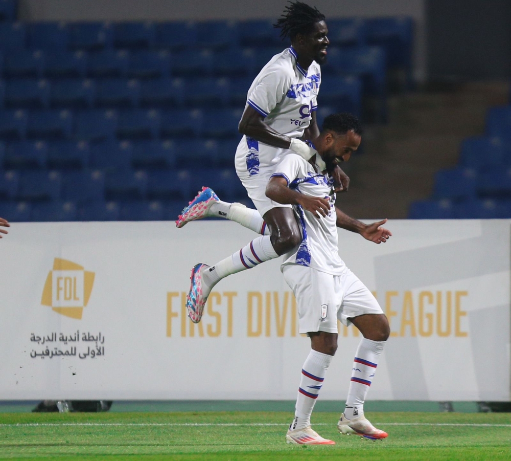 دوري يلو.. أحمد عبده يقود ريمونتادا أبها أمام الفيصلي بهاتريك.. ونيوم يتصدر