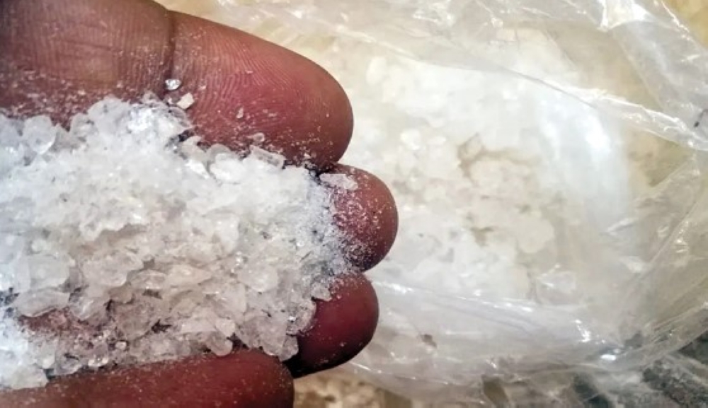 القبض على مقيم لترويجه مادة 