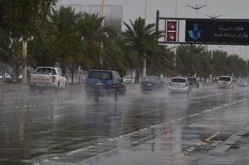 "الأرصاد: أمطار رعدية على المنطقة الشرقية ومناطق المملكة حتى الأحد