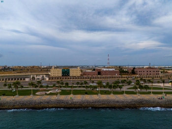 شاهد| أمطار وغيوم جازان تشجع على التنزه في المواقع السياحية