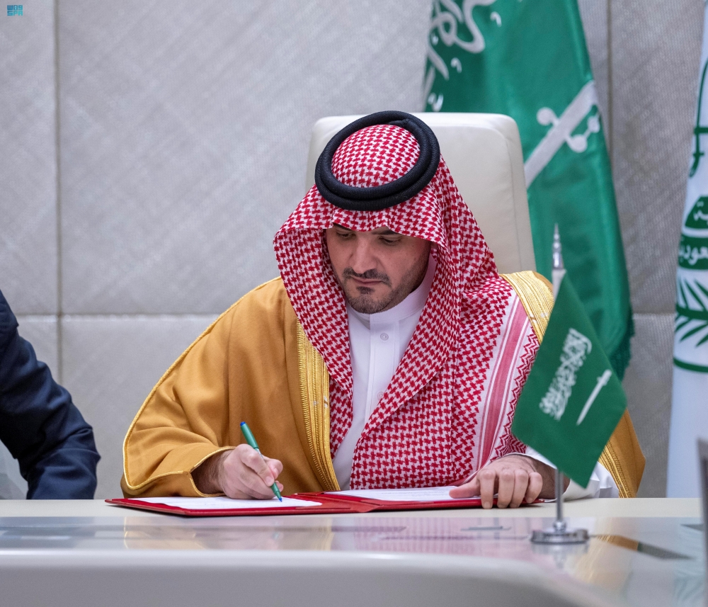 وزير الداخلية يوقع اتفاقية تعاون مع وزير العدل المغربي