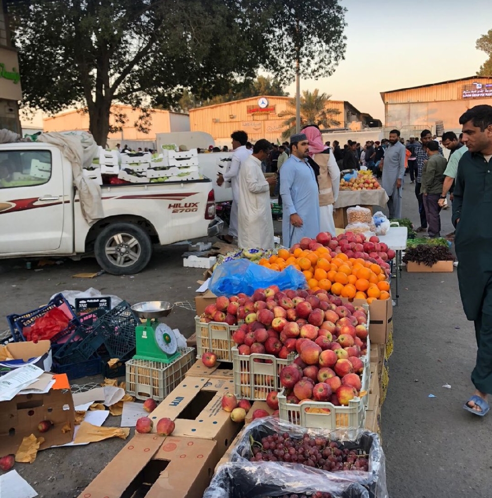 مصادرة 168 طنًا من المتروكات في حملة على الباعة الجائلين بغرب الدمام
