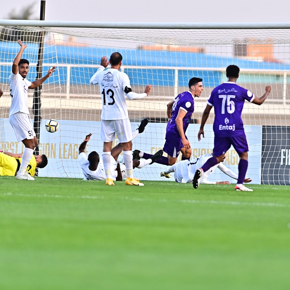 دوري يلو.. العربي يتعثر بتعادل أمام الباطن.. والعدالة يقسو على النجمة بثلاثية