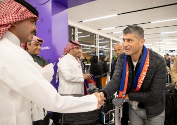 البرتغالي بيدرو إيمانويل يصل مطار الملك خالد الدولي هو وجهازه المعاون لتدريب الفيحاء
